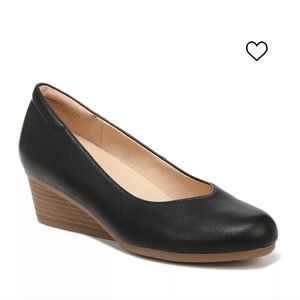 DR. SCHOLL'S Women's Be Ready Wedge Pumps